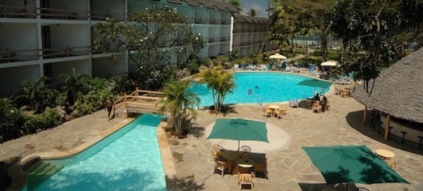 Travellers Beach Hotel &amp; Club